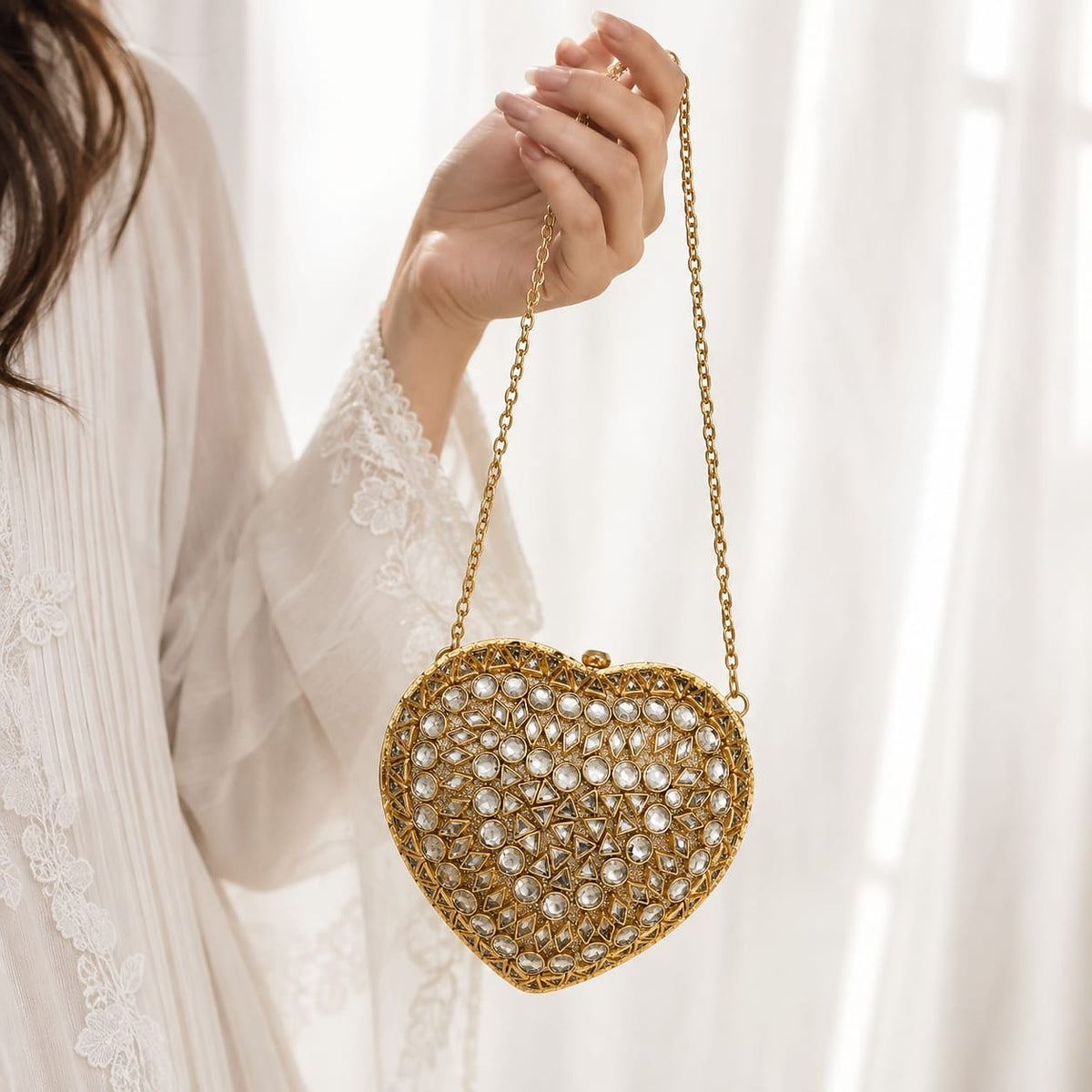 Kundan Heart Clutch