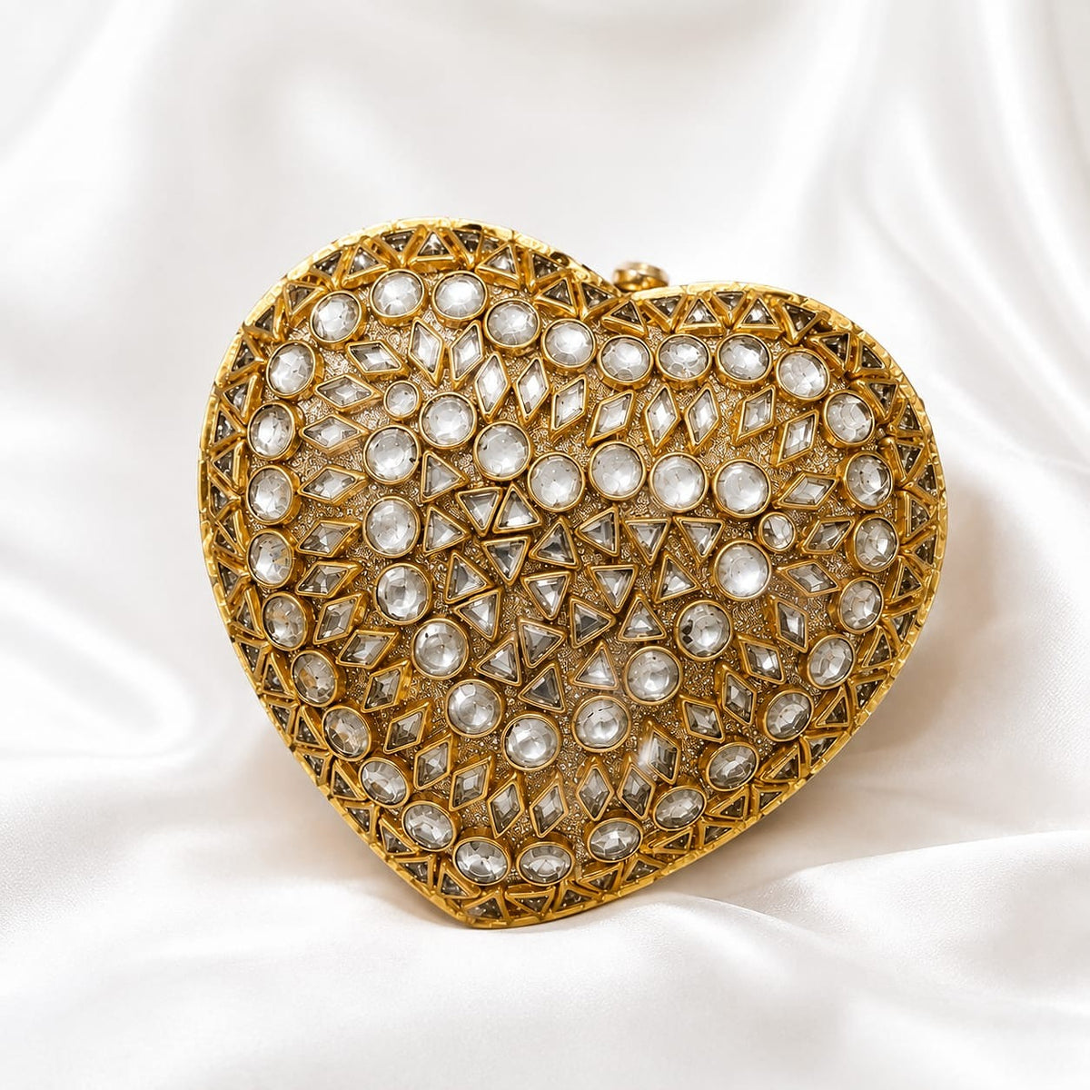 Kundan Heart Clutch